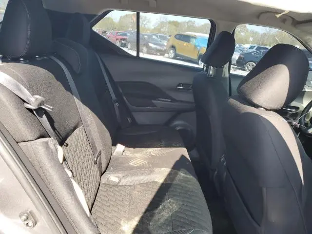 2021 NISSAN KICKS SV  