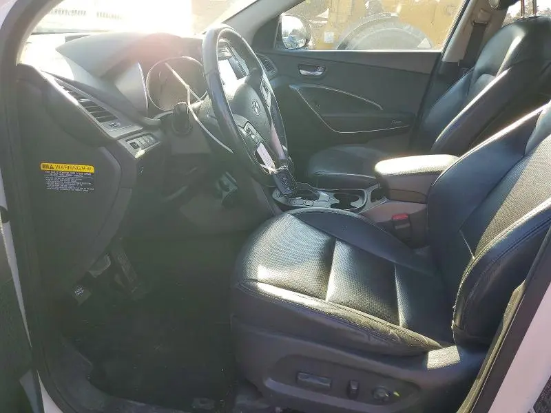 2018 HYUNDAI SANTA FE SE  