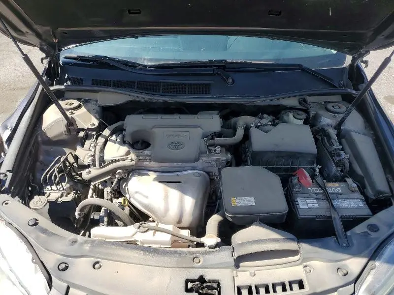 2016 TOYOTA CAMRY SE  