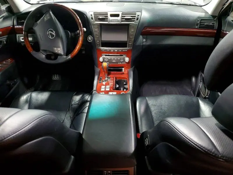 2010 LEXUS LS 460  