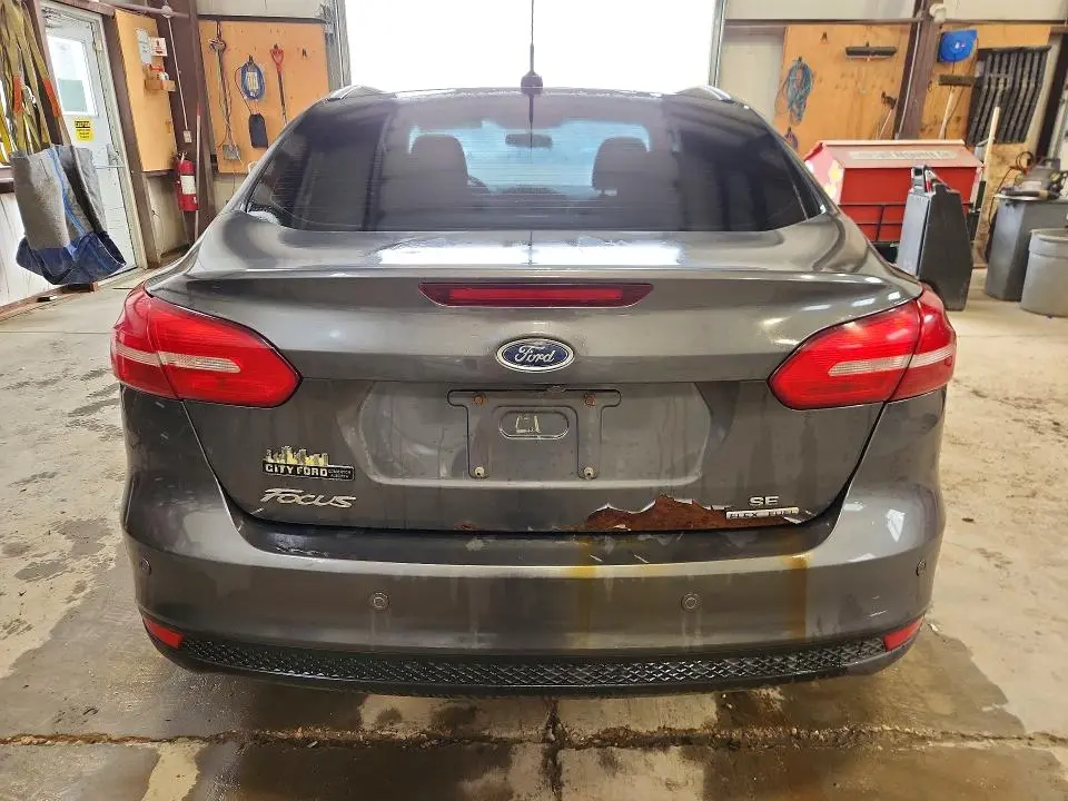 2016 FORD FOCUS SE  