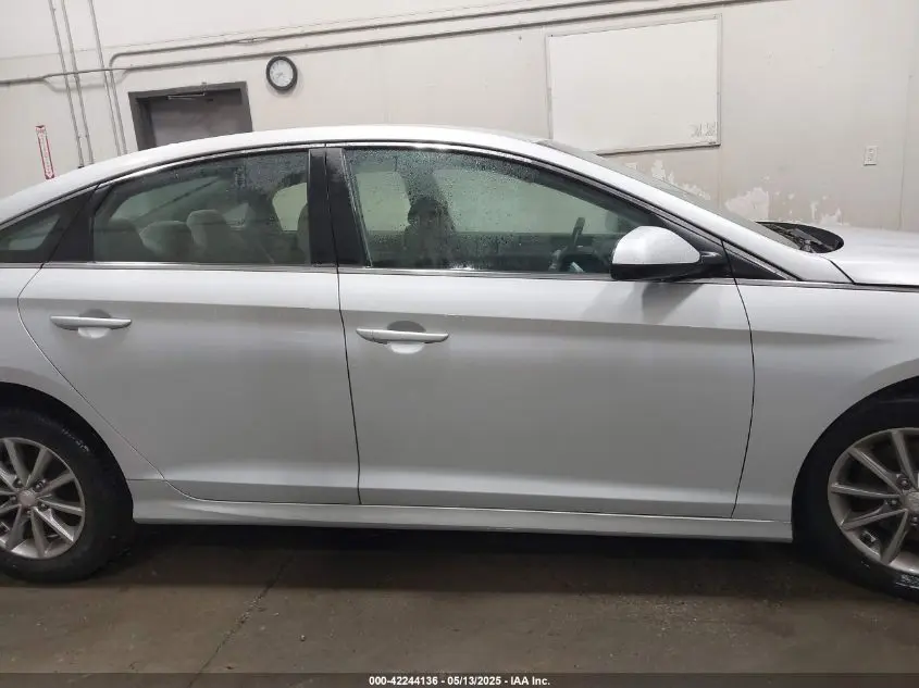 2019 HYUNDAI SONATA SE