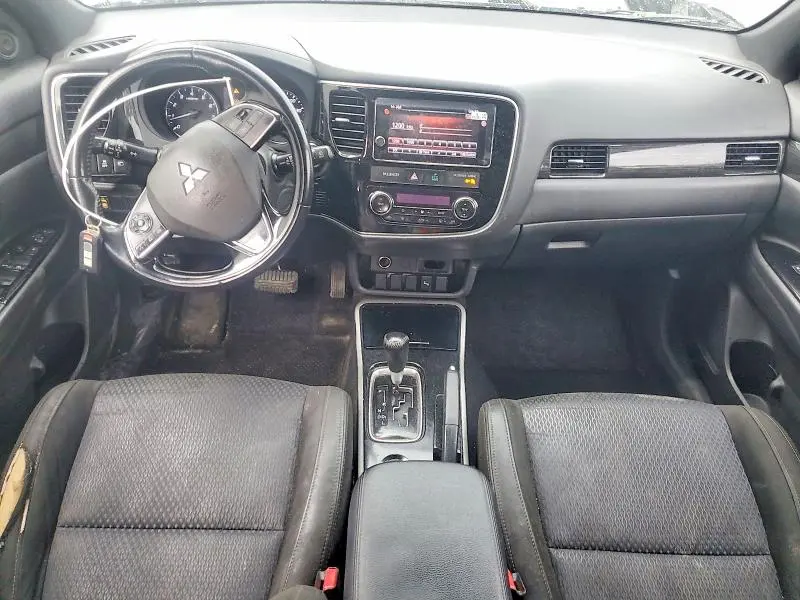 2018 MITSUBISHI OUTLANDER SE  