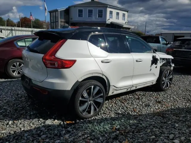 2021 VOLVO XC40 RECHARGE  