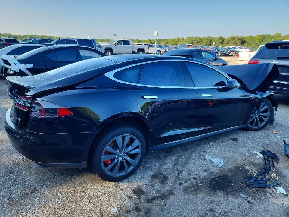 2015 TESLA MODEL S P85D  