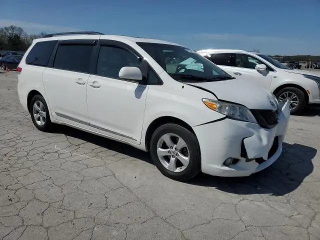 2013 TOYOTA SIENNA XLE  