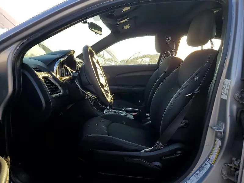2014 DODGE AVENGER SE  