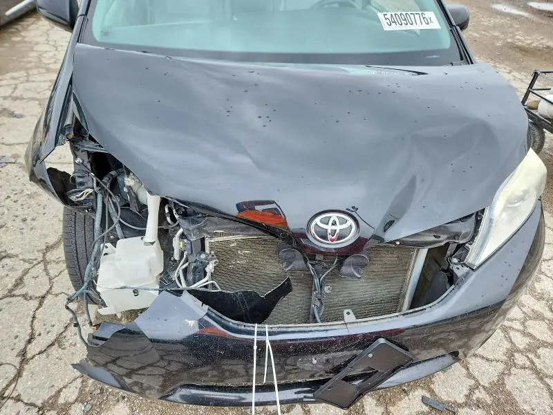 2015 TOYOTA SIENNA XLE PREMIUM 7-PASSENGER  