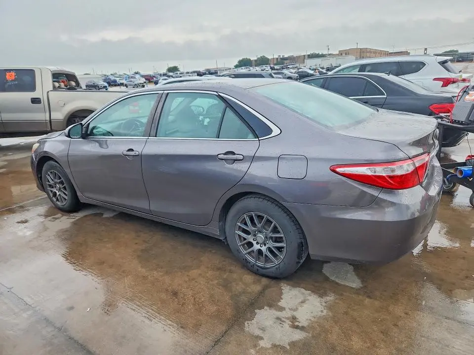 2015 TOYOTA CAMRY LE  