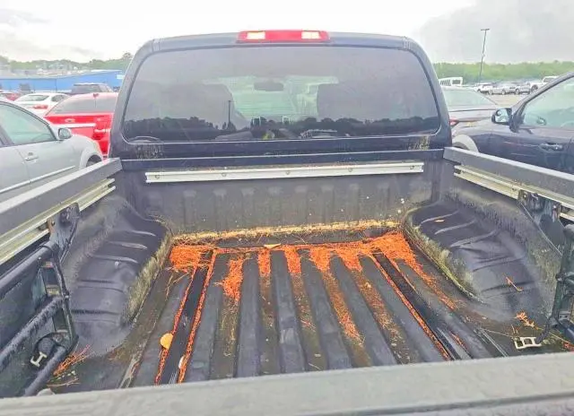 2011 NISSAN FRONTIER S  