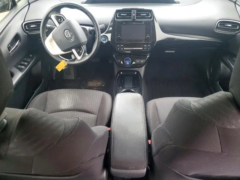 2017 TOYOTA PRIUS THREE  