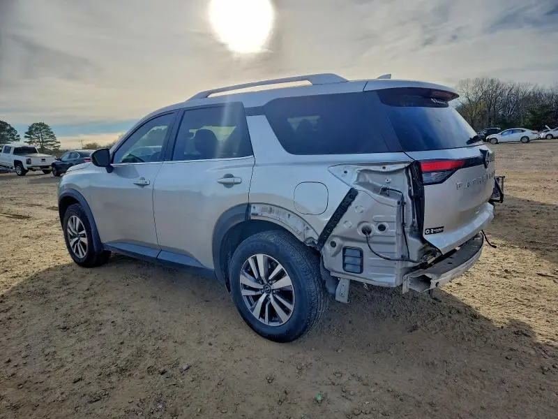 2023 NISSAN PATHFINDER SL  