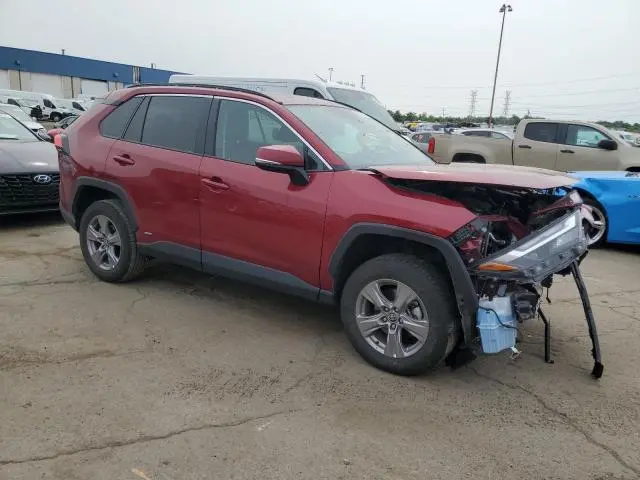 2024 TOYOTA RAV4 XLE  