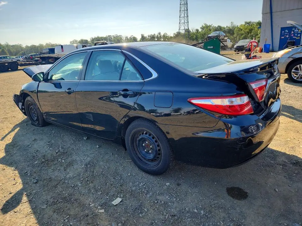 2015 TOYOTA CAMRY LE  
