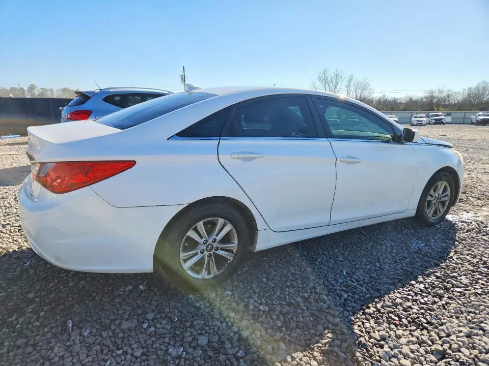 2012 HYUNDAI SONATA GLS  