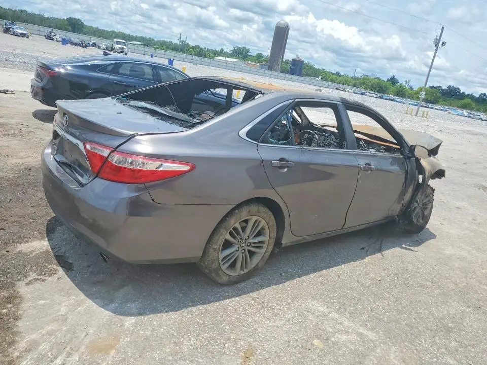 2017 TOYOTA CAMRY SE  