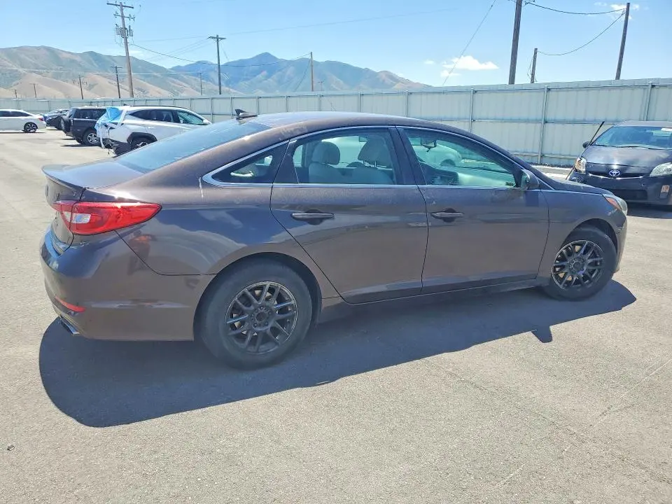 2017 HYUNDAI SONATA SE  