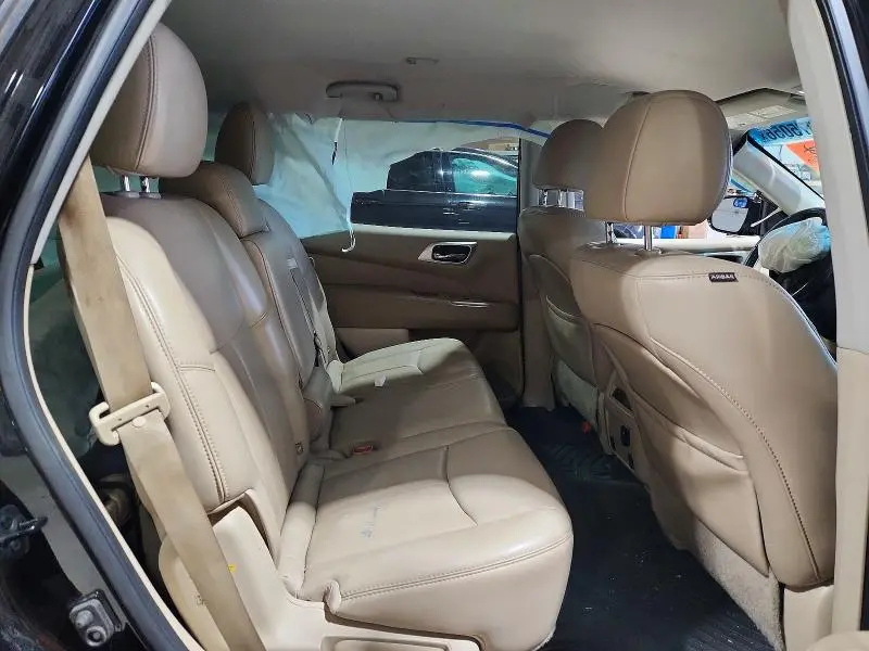 2017 NISSAN PATHFINDER SL  