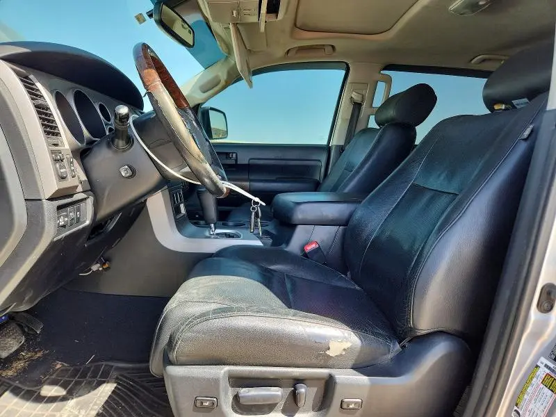 2010 TOYOTA TUNDRA CREWMAX LIMITED  