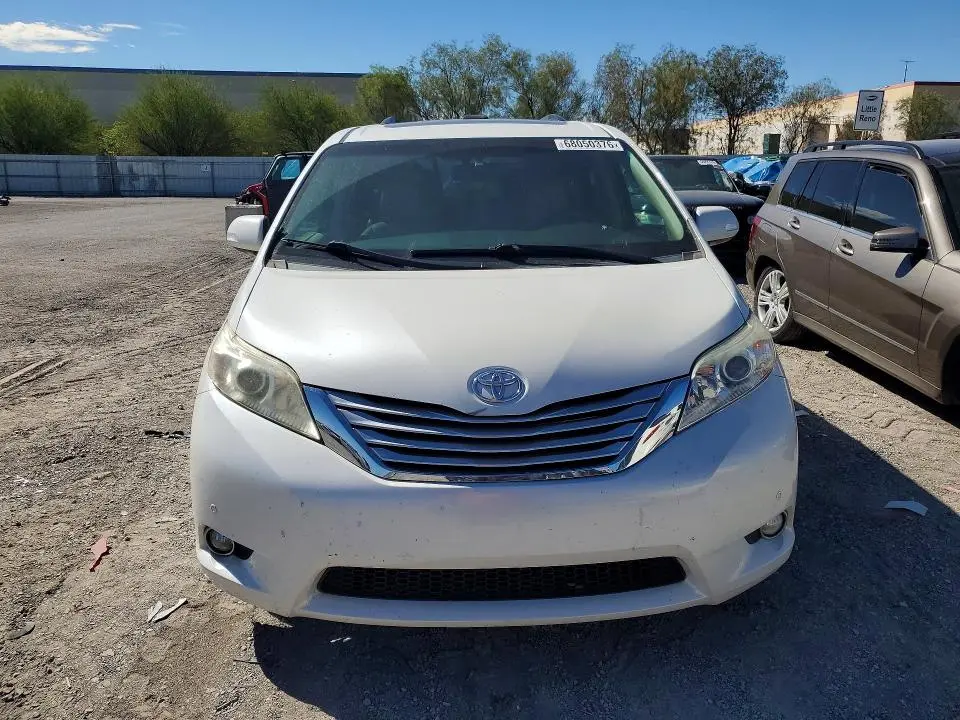 2014 TOYOTA SIENNA LIMITED 7-PASSENGER  