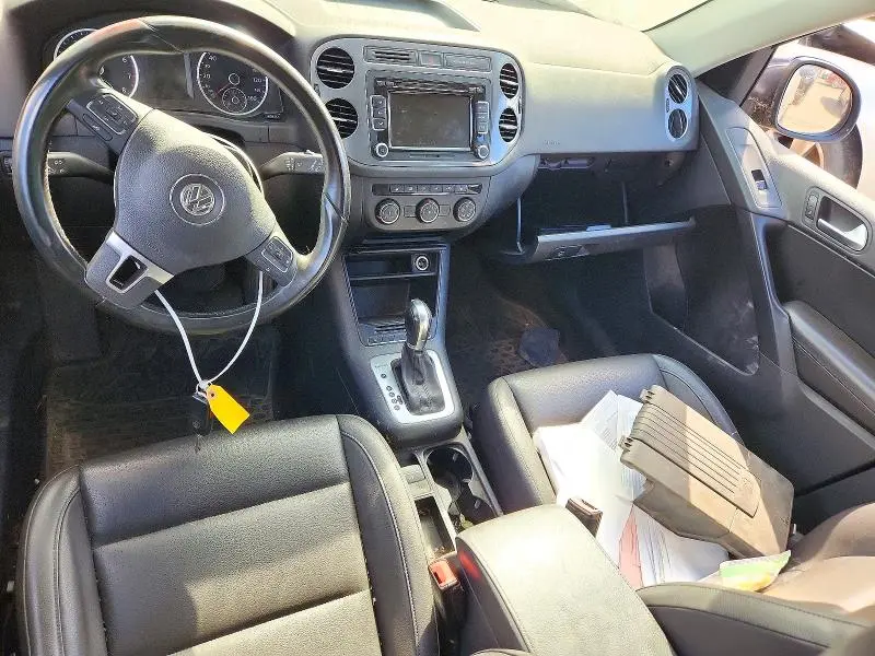 2013 VOLKSWAGEN TIGUAN S  