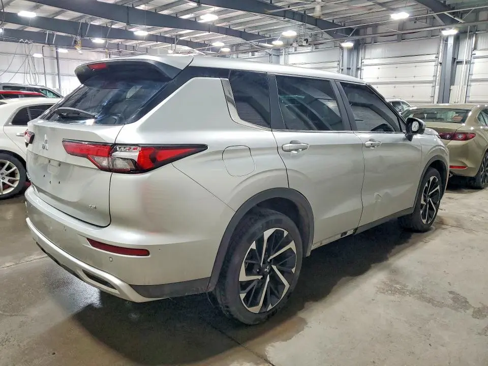 2023 MITSUBISHI OUTLANDER SE  