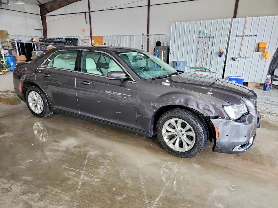 2015 CHRYSLER 300 LIMITED  