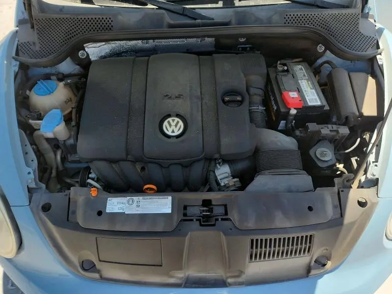 2012 VOLKSWAGEN BEETLE   