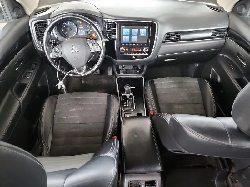 2020 MITSUBISHI OUTLANDER SE  