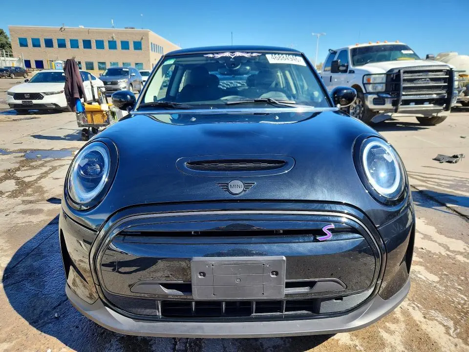 2024 MINI COOPER SE  