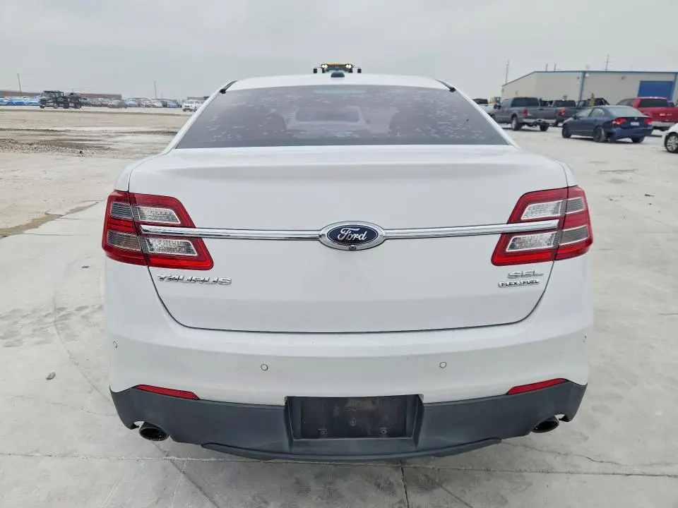 2015 FORD TAURUS SEL  