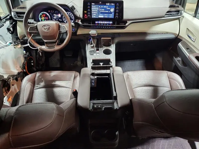 2024 TOYOTA SIENNA PLATINUM 7-PASSENGER  