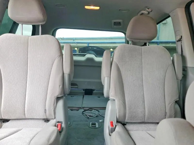 2014 KIA SEDONA   