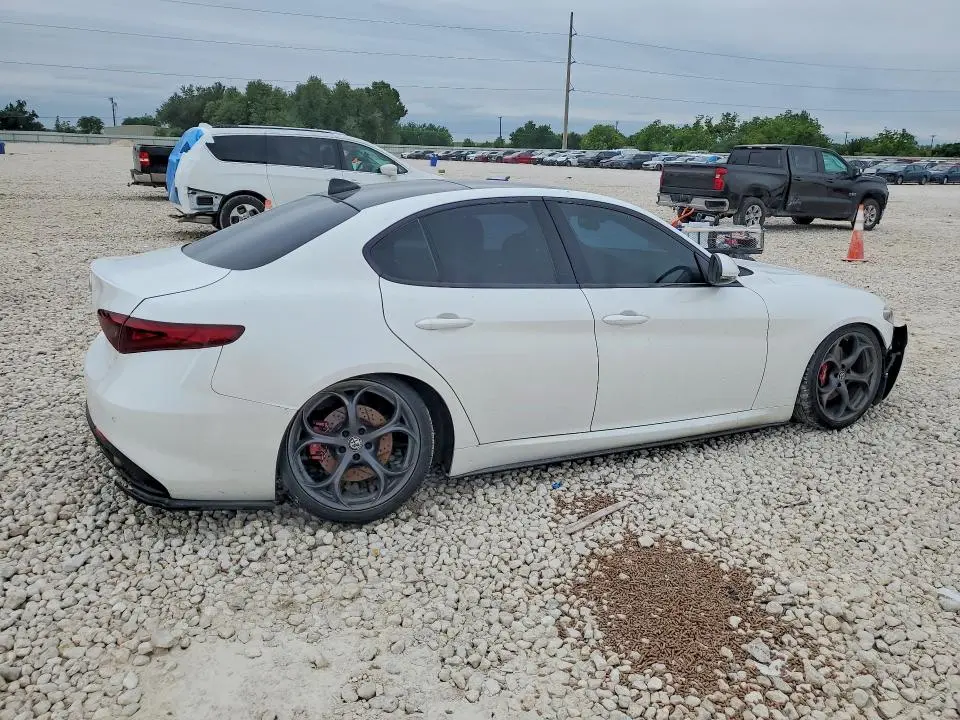 2018 ALFA ROMEO GIULIA TI Q4  