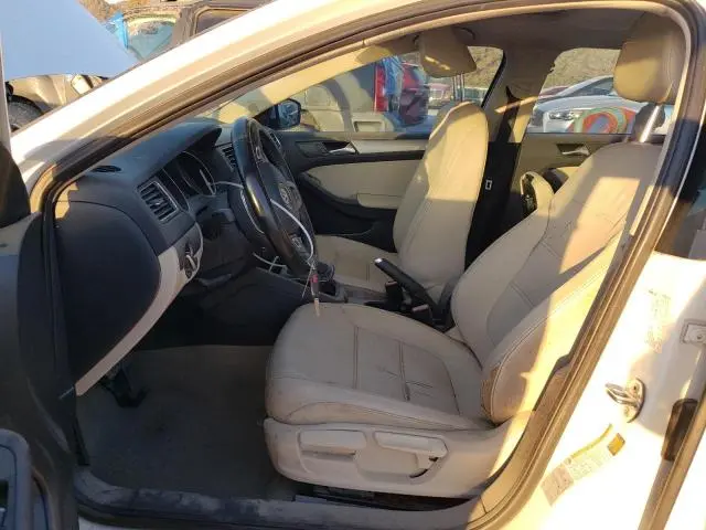 2016 VOLKSWAGEN JETTA SE  