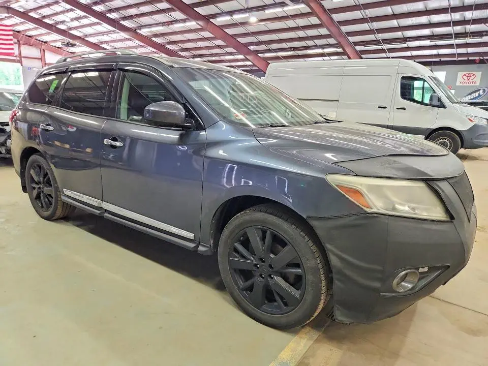 2013 NISSAN PATHFINDER S  