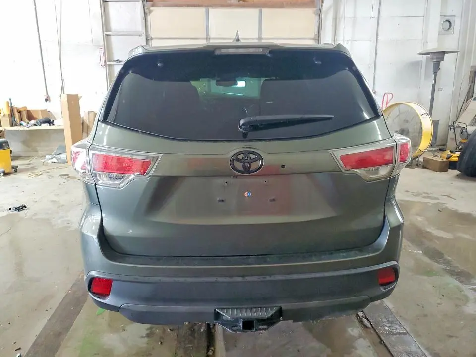 2015 TOYOTA HIGHLANDER XLE  