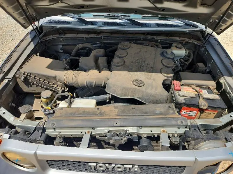 2010 TOYOTA FJ CRUISER BASE  