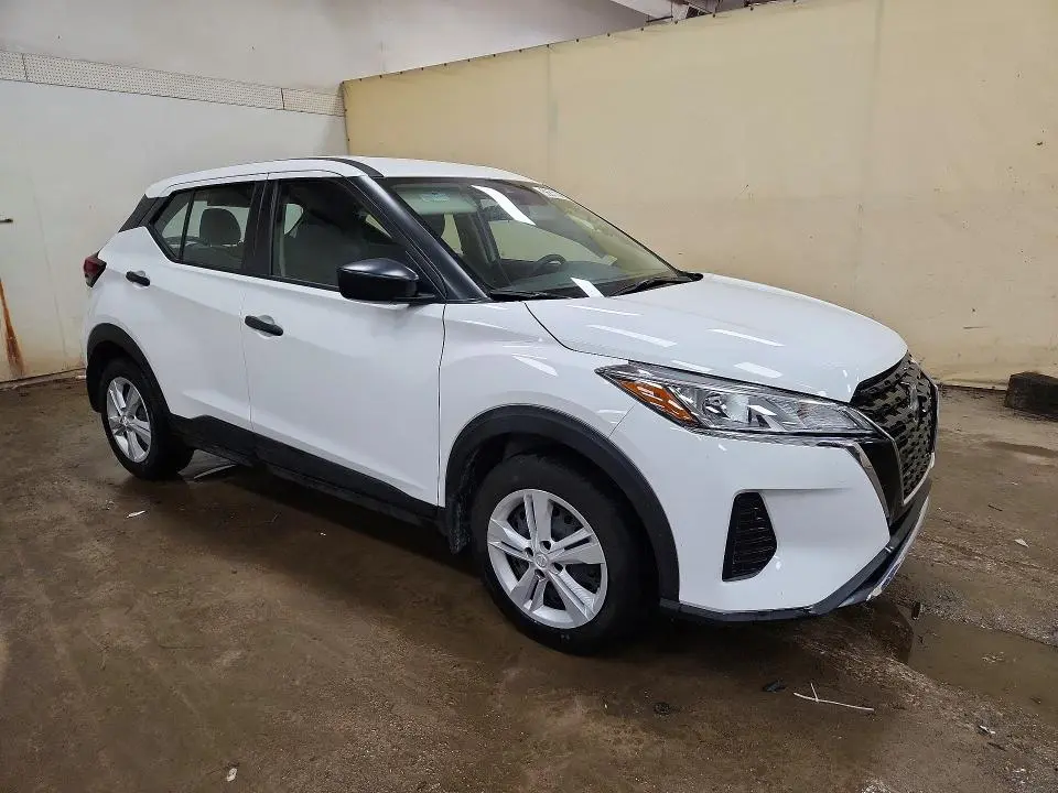 2024 NISSAN KICKS S  
