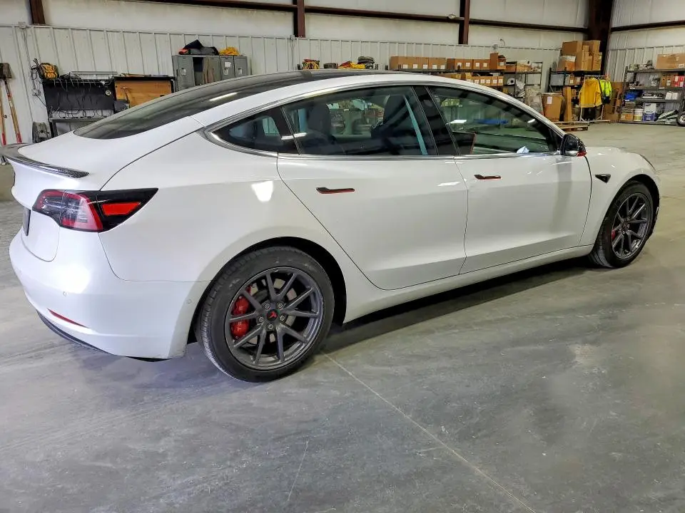 2020 TESLA MODEL 3   