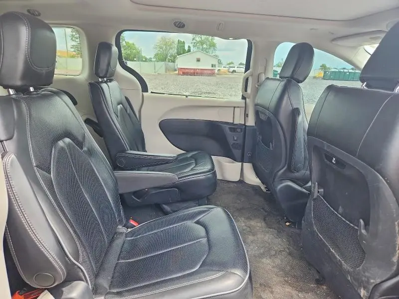 2019 CHRYSLER PACIFICA LIMITED  