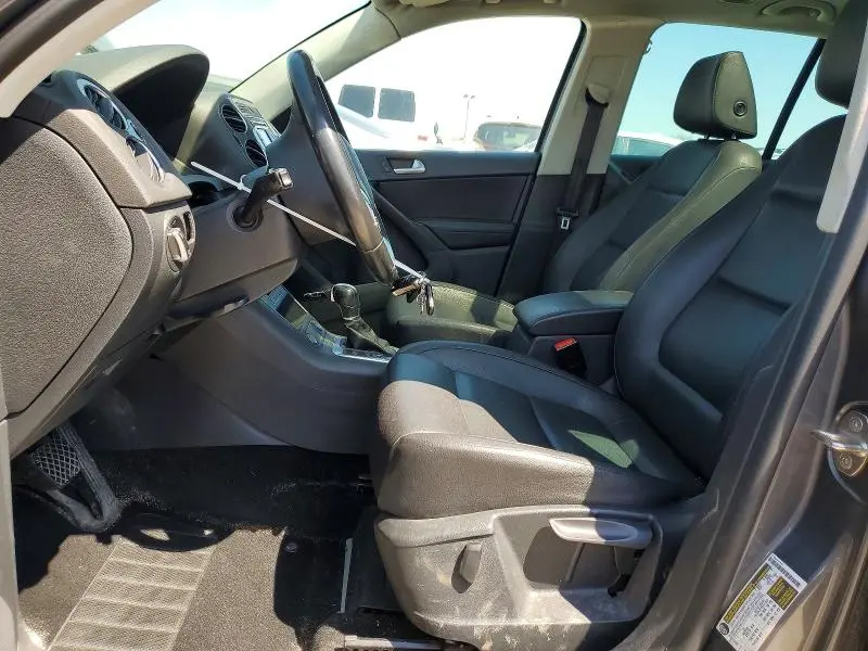 2015 VOLKSWAGEN TIGUAN S  