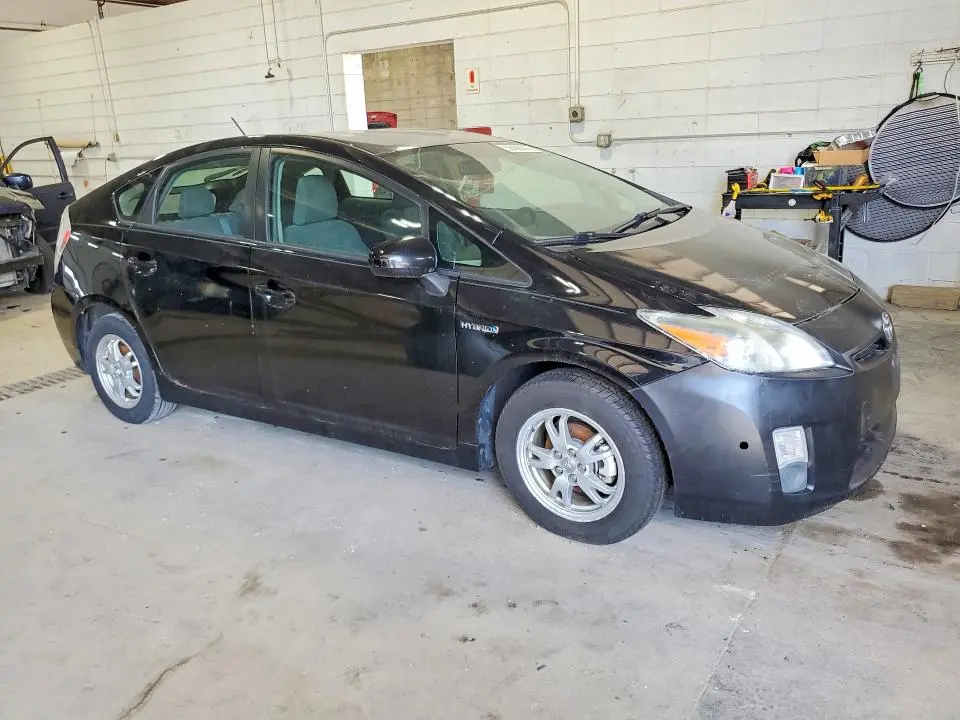 2010 TOYOTA PRIUS II  