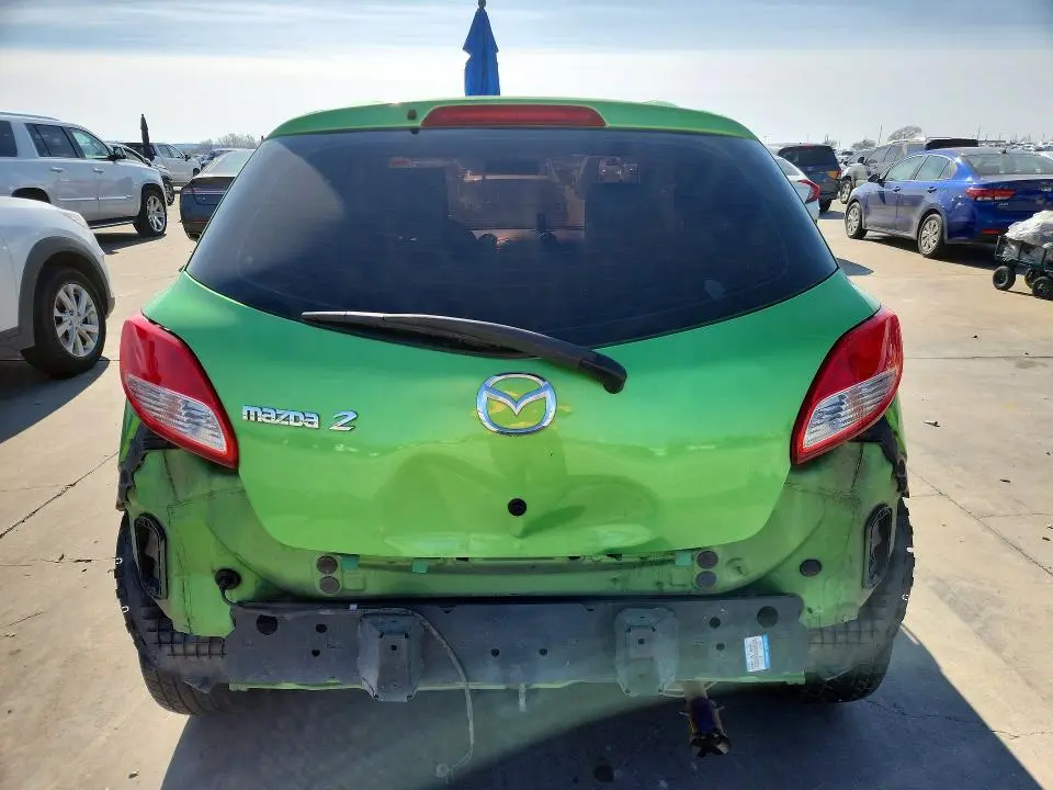 2013 MAZDA MAZDA2   