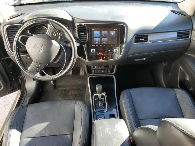 2020 MITSUBISHI OUTLANDER SE  
