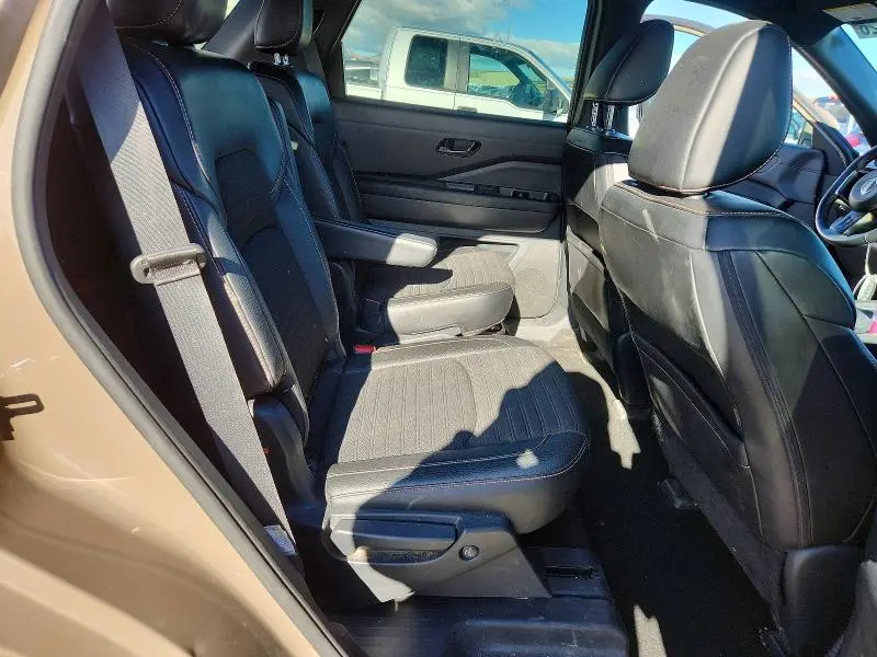 2024 NISSAN PATHFINDER ROCK CREEK  