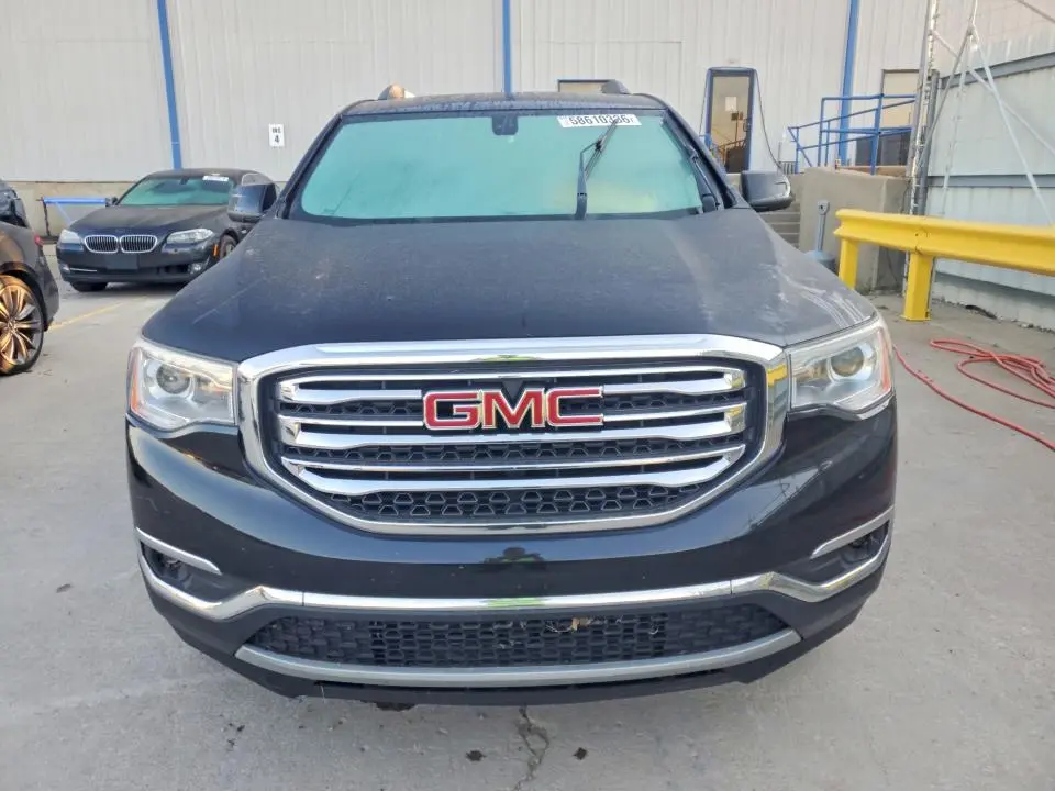 2017 GMC ACADIA SLE  