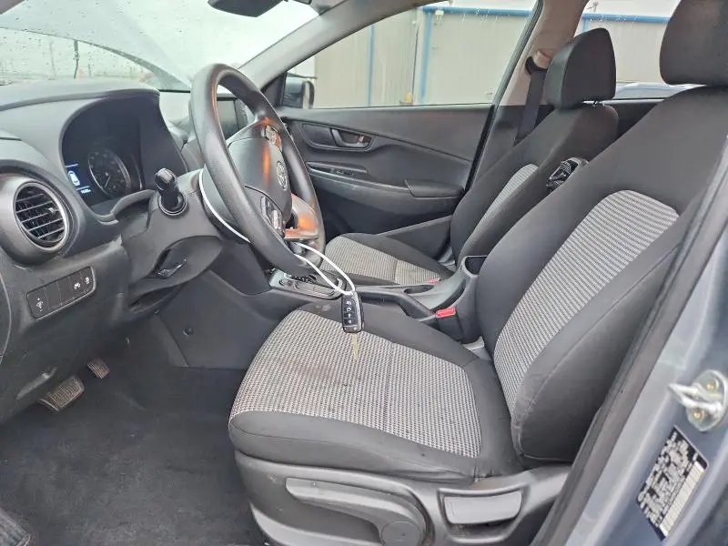 2019 HYUNDAI KONA SE  