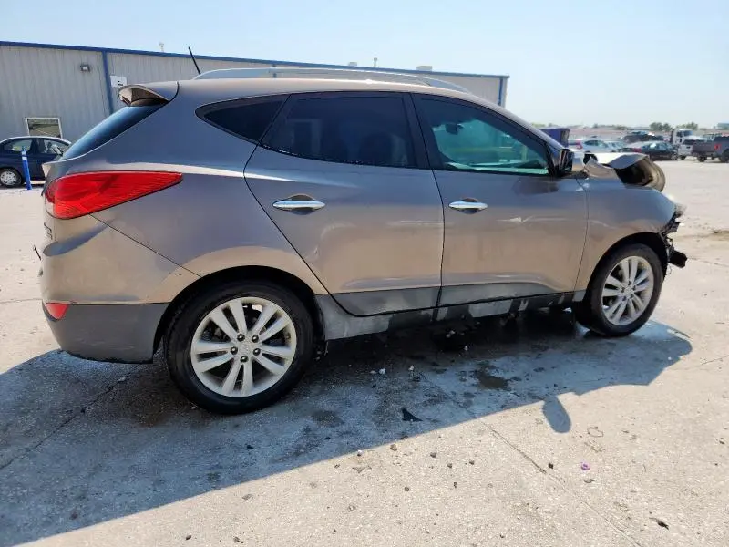 2010 HYUNDAI TUCSON GLS  