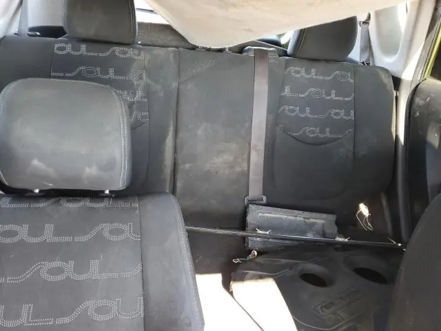 2013 KIA SOUL +  